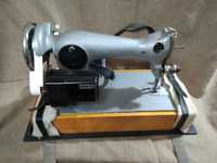 Швейная машинка Подольск с электроприводом.