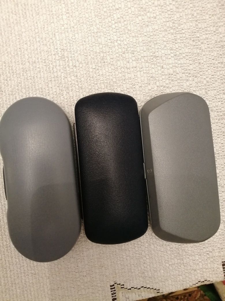 Etui do okularów.