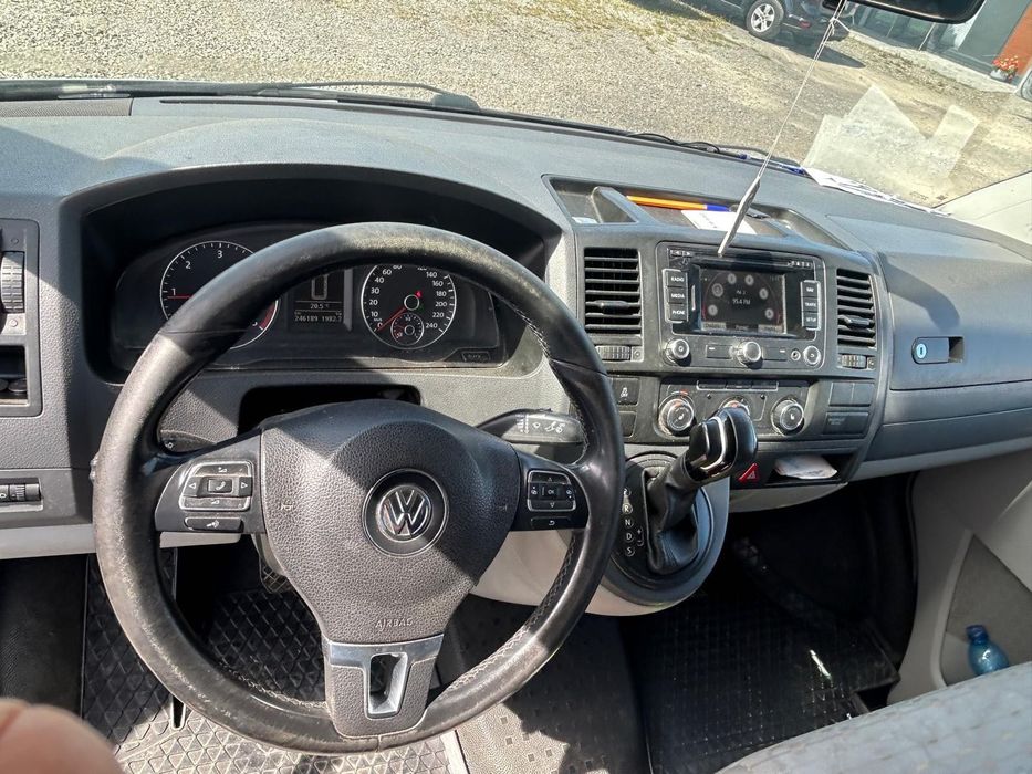 Volkswagen T5 2012 rok