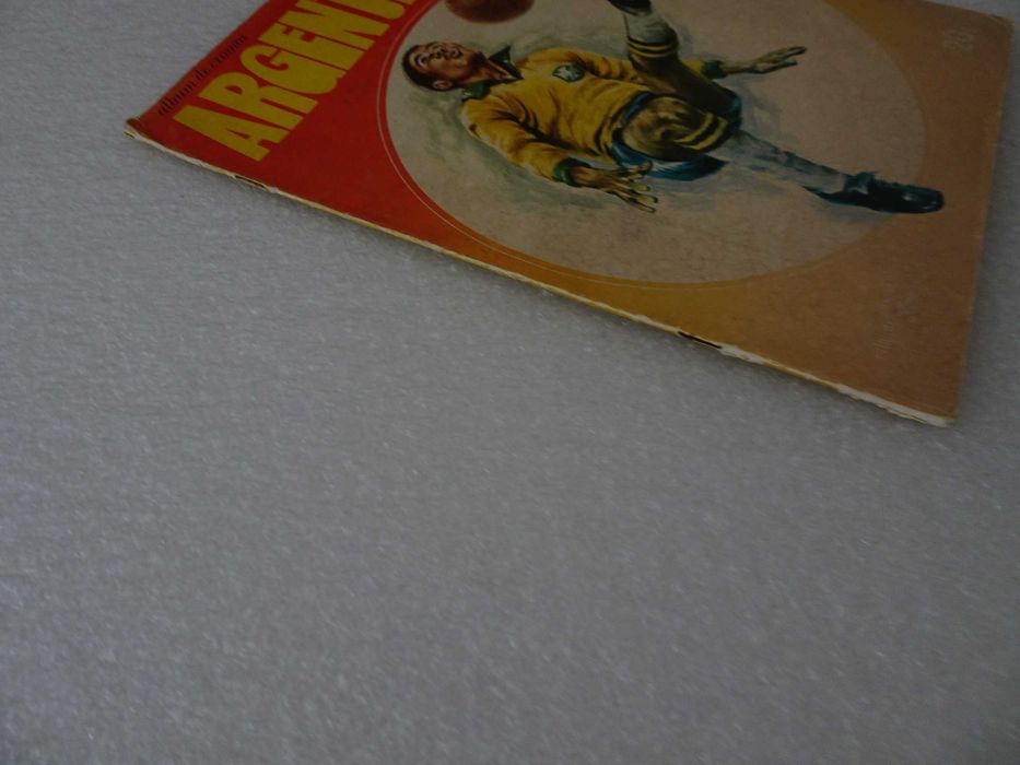 Caderneta de cromos de futebol Argentina 78 (tem 77 cromos)