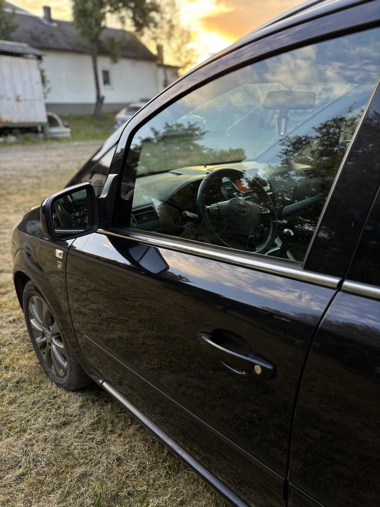 Opel Zafira 2010. 1.7. Dizel