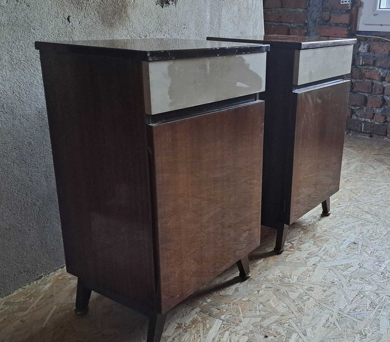 Szafki nocne i Biurko drewniane