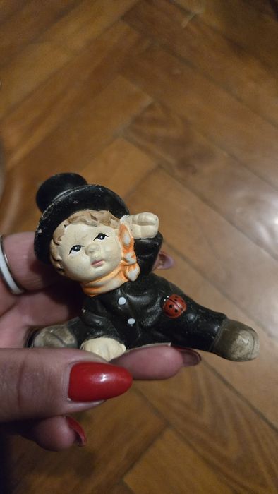 Figurka kominiarza na szczęście.