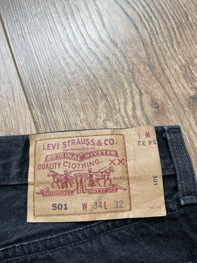 Джинси Levis 501