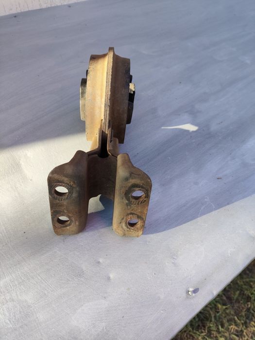 Подушка двигуна ваз 2108-2115 б/у