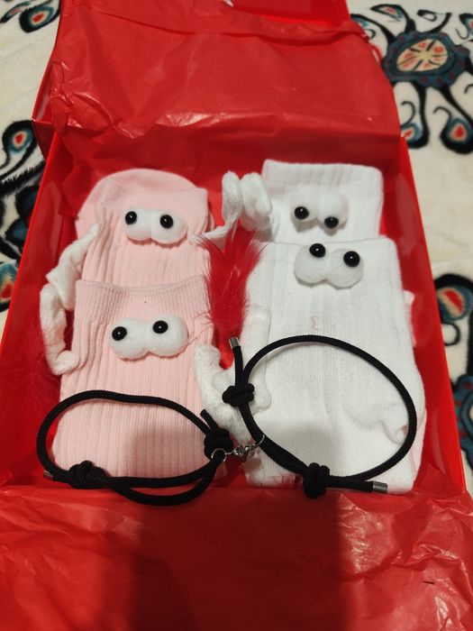 Zestaw skarpetek+ bransoletki . Na walentynki