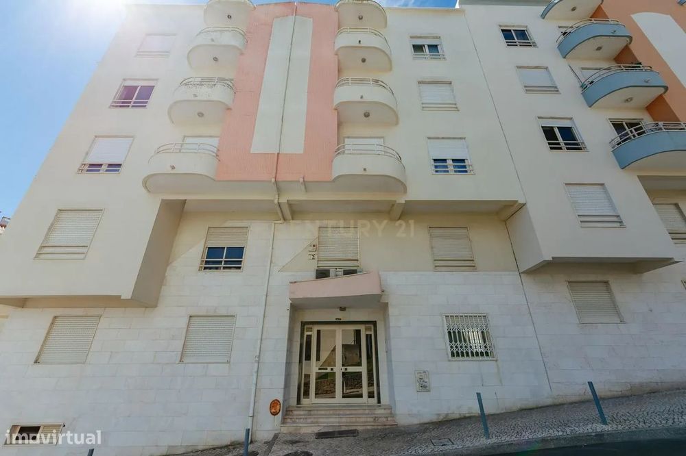T3 Belas - Conforto, Espaço e Localização