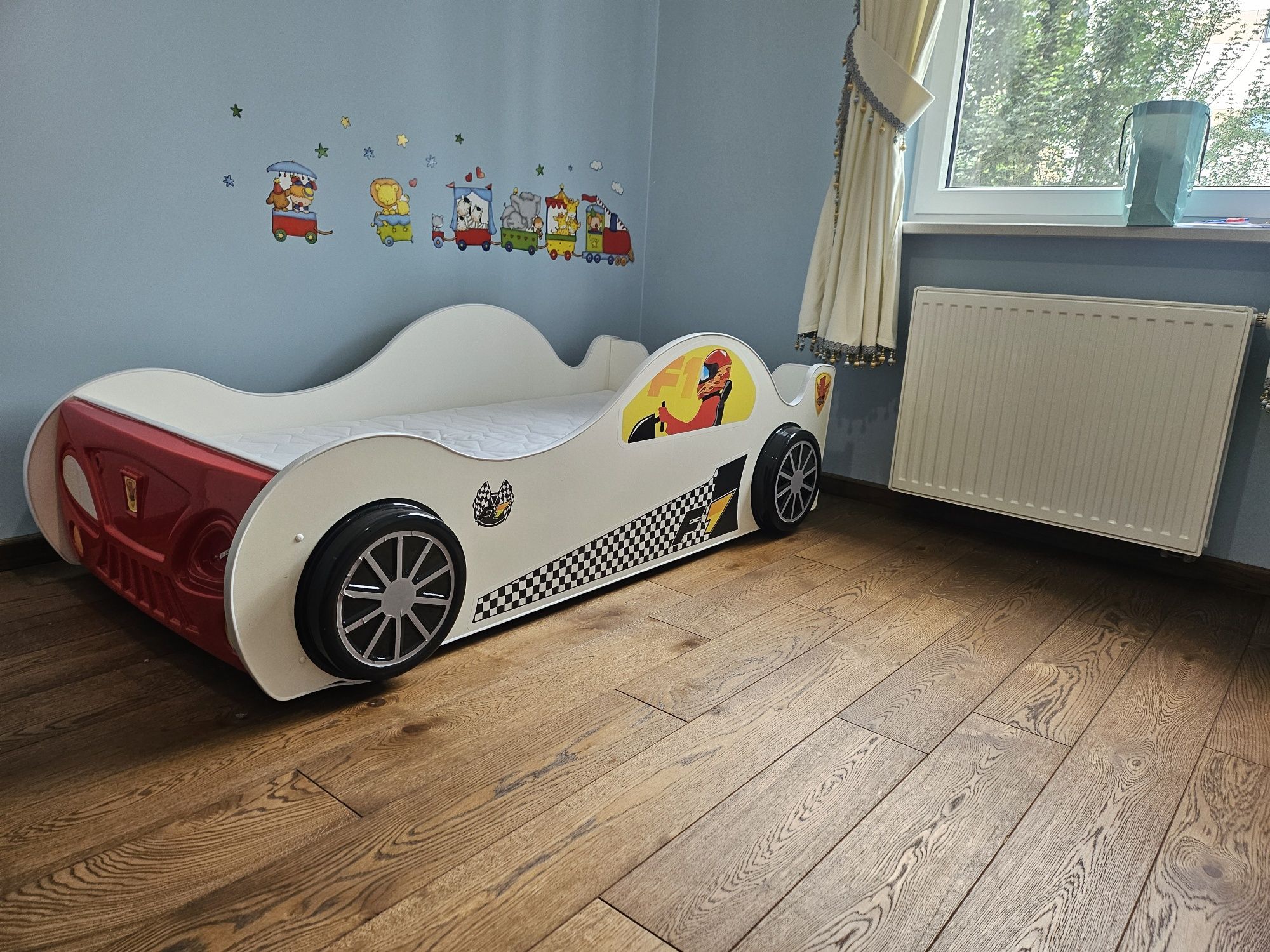 Łóżeczko chłopięce samochód F1