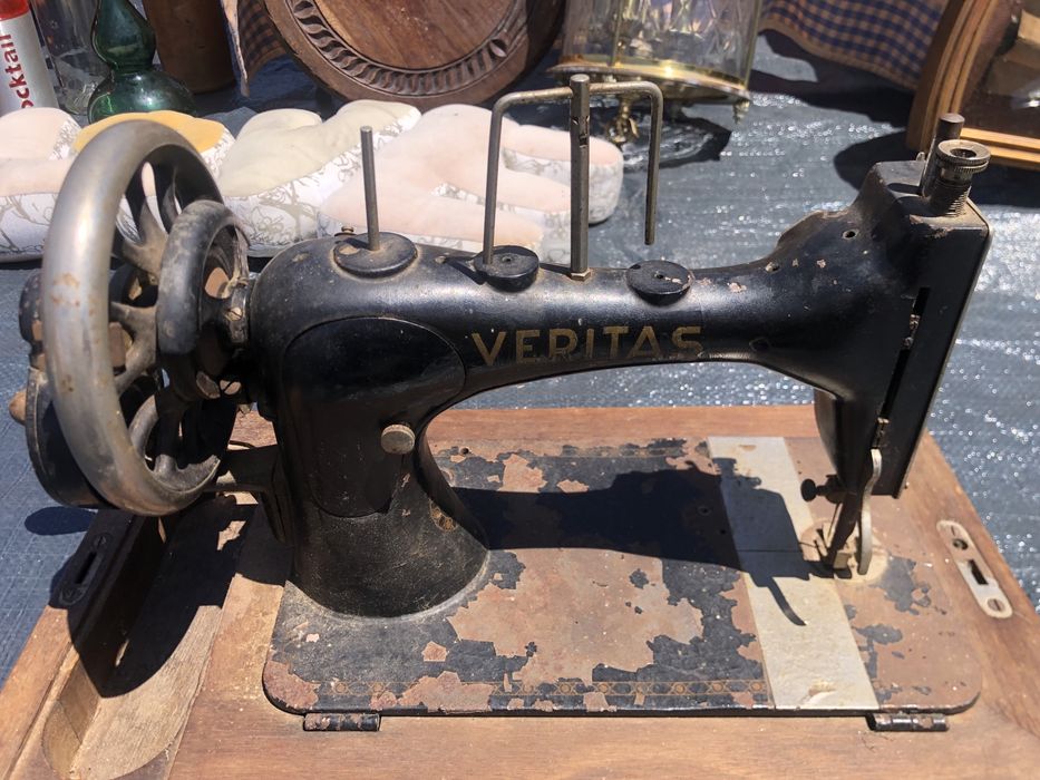 Máquina de costura antiga VERITAS