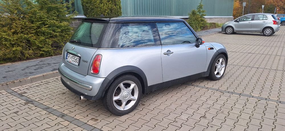 Mini Cooper 1.6 116km