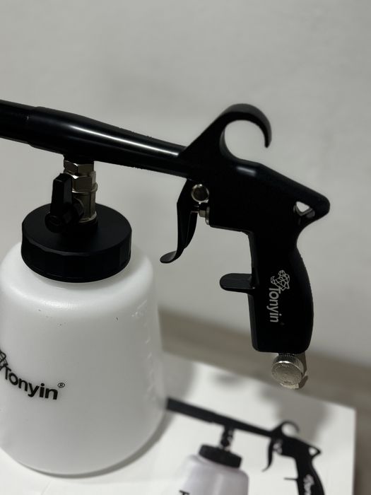 Торнадор Tonyin на підшипнику