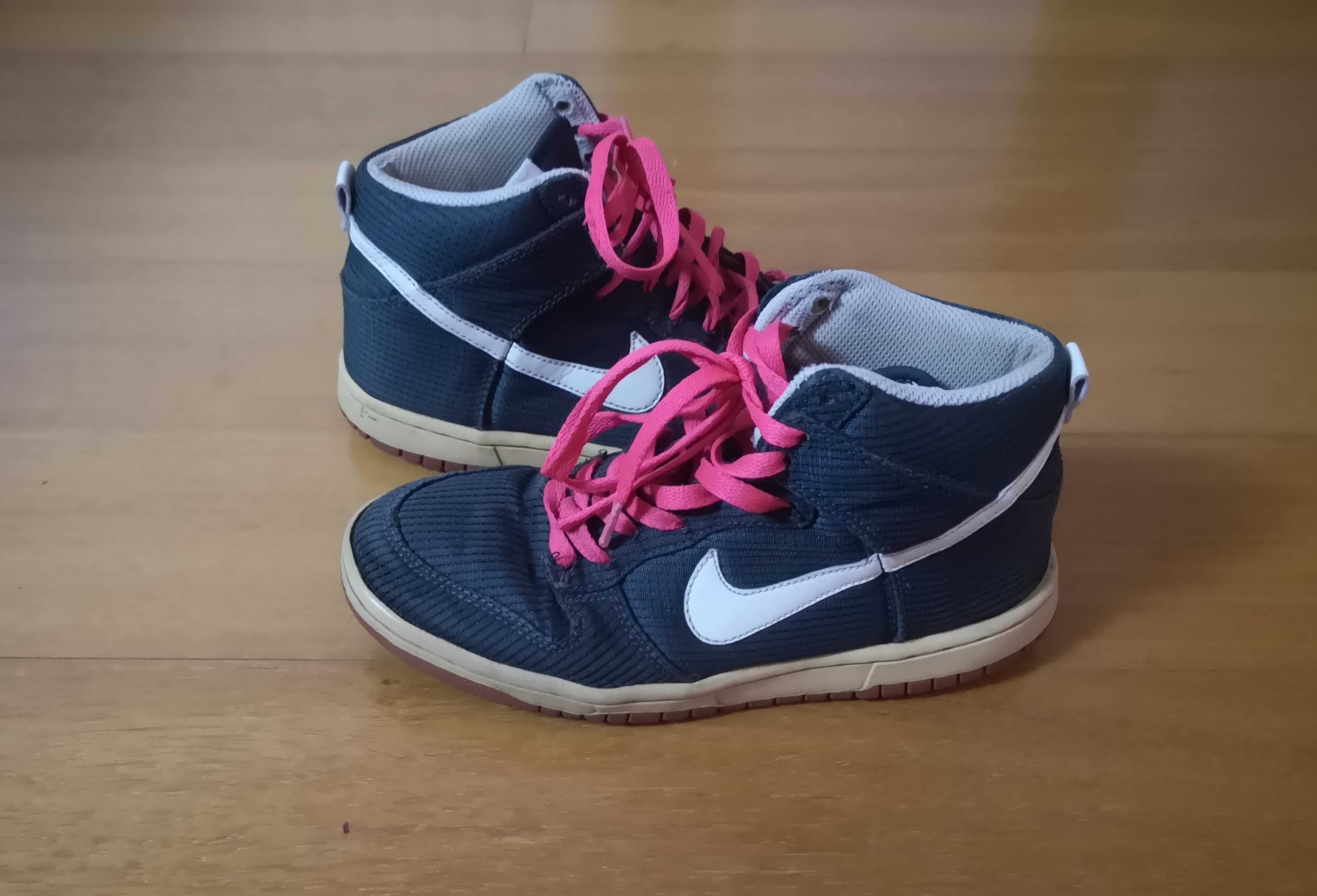 Sapatinhas da Nike - Tamanho 36.5