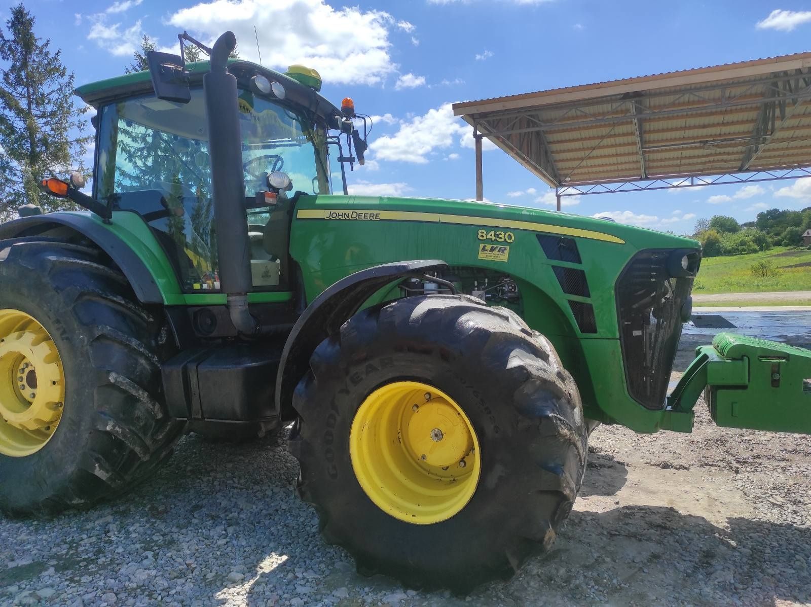 Трактор John Deer  8430