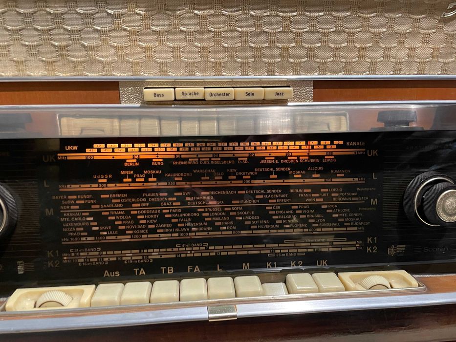 Radio lampowe RFT Rochlitz Juwel 2 sprawne gra