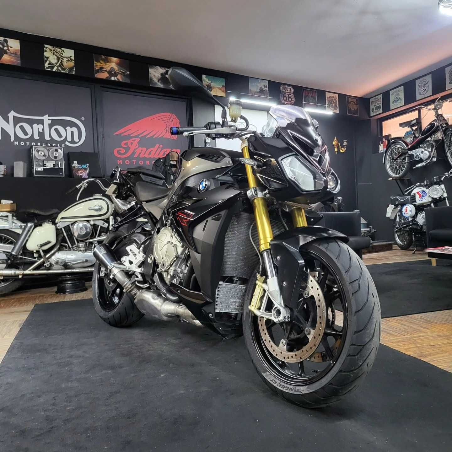 BMW S1000R 160cv