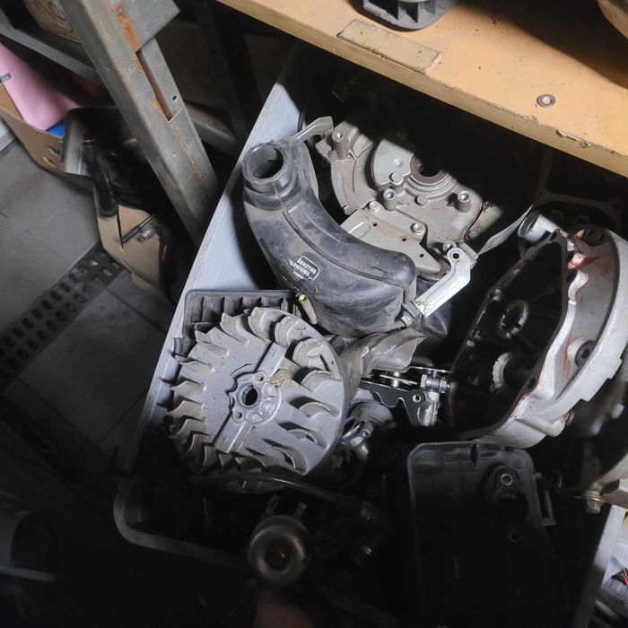 Silnik do kosiarek, obudowy, czesci CAŁOŚĆ