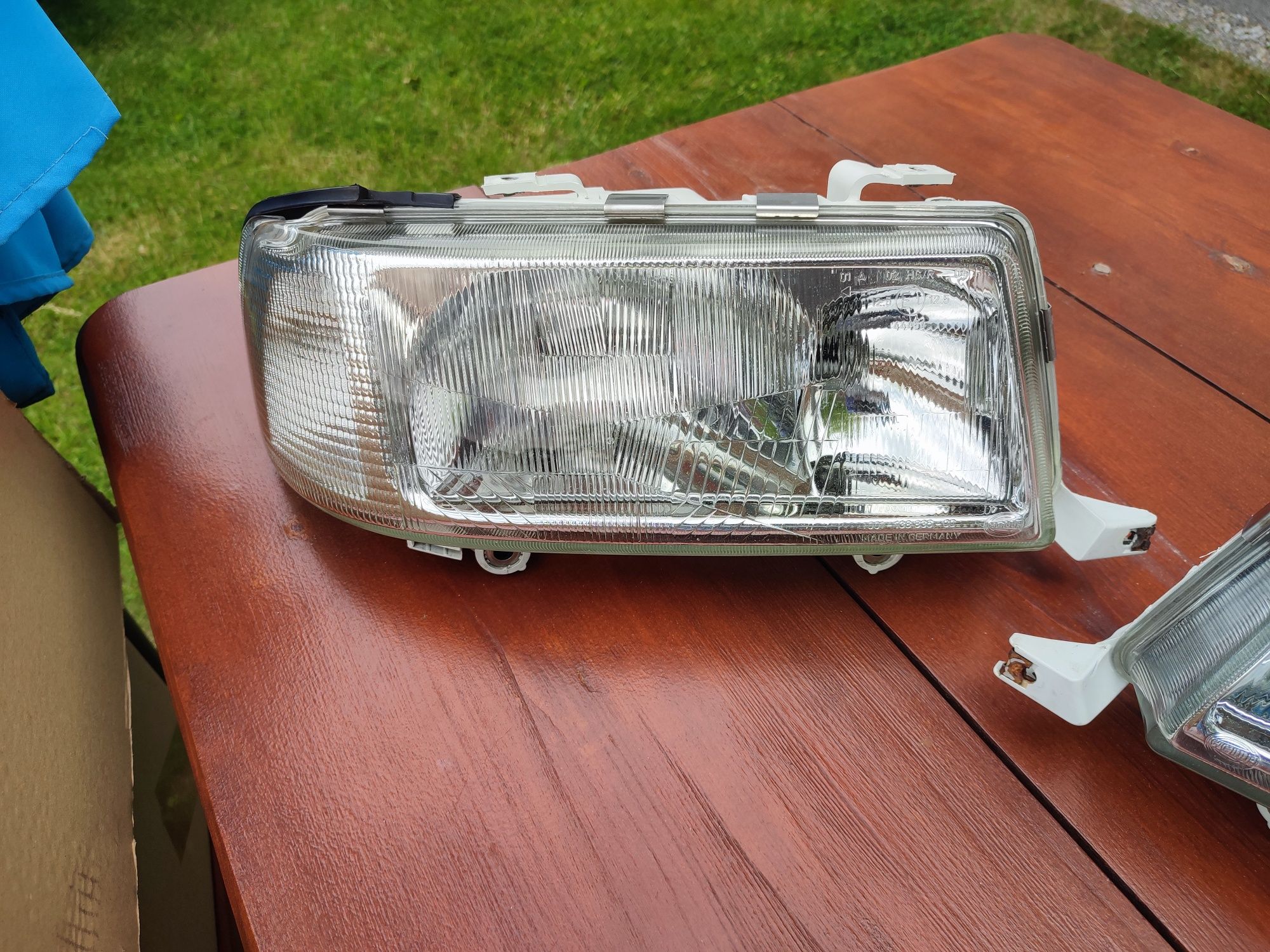 Lampy zespolone Audi 80 cabrio coupe V6