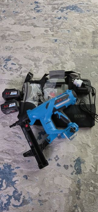 Монтажний пістолет TOUA