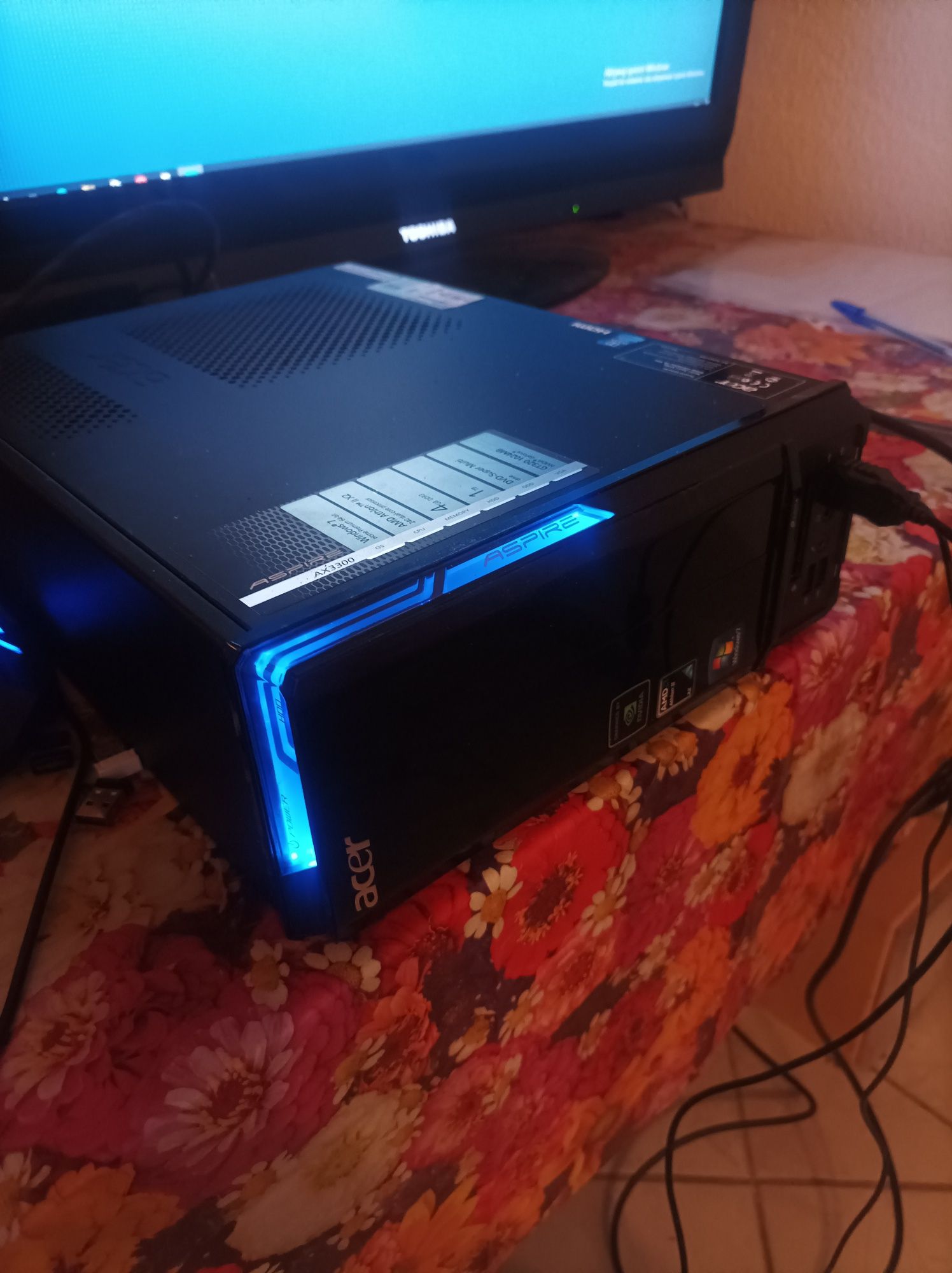 Komputer Acer Aspire AX3300 plus klawiatura,mysz