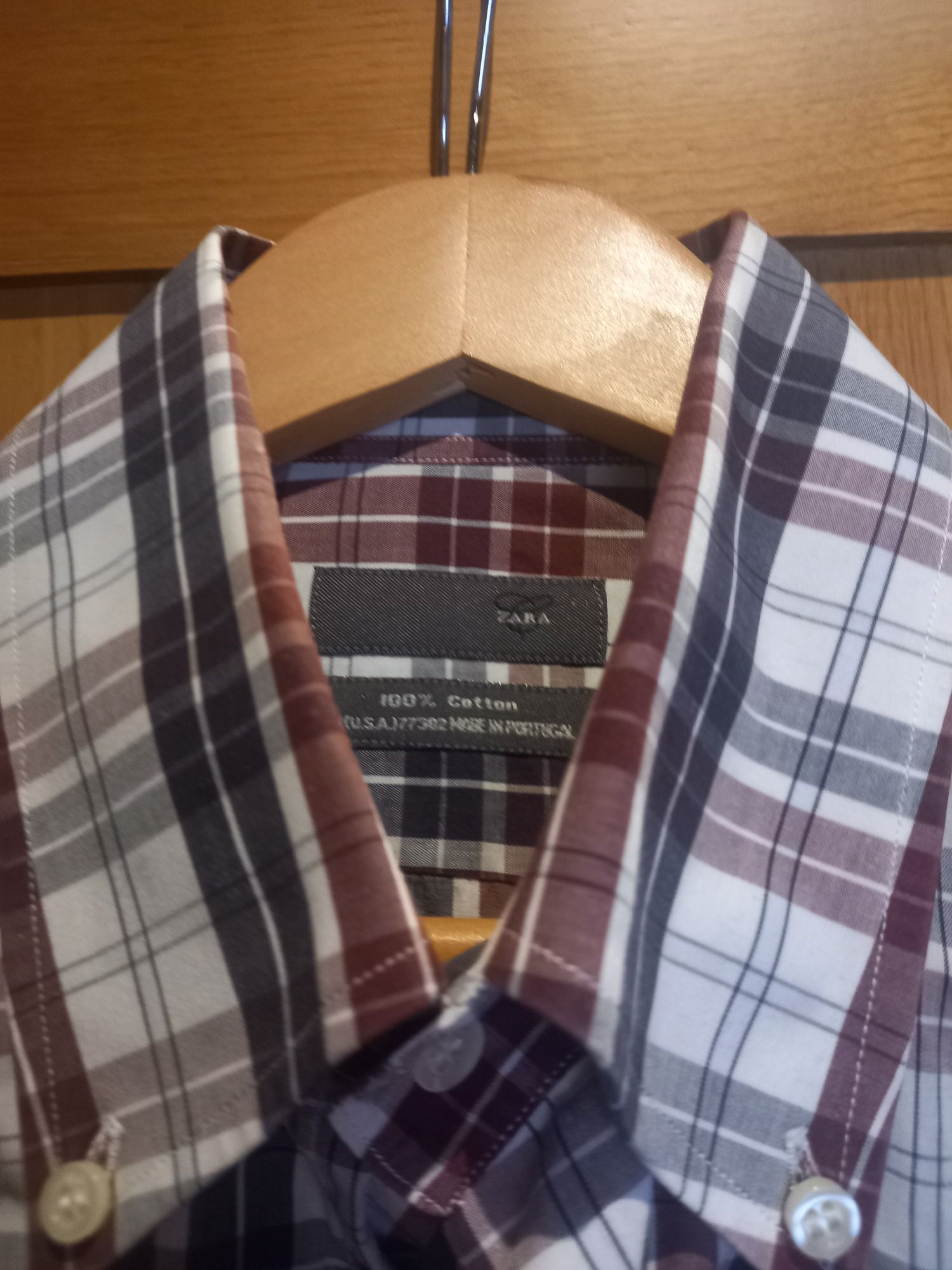 Camisas de homem de várias marcas