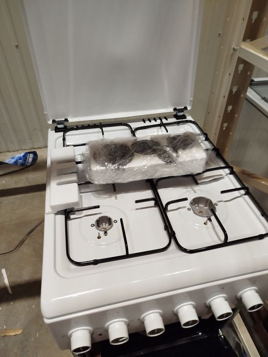 Продам газовую плиту Фиеста, новая