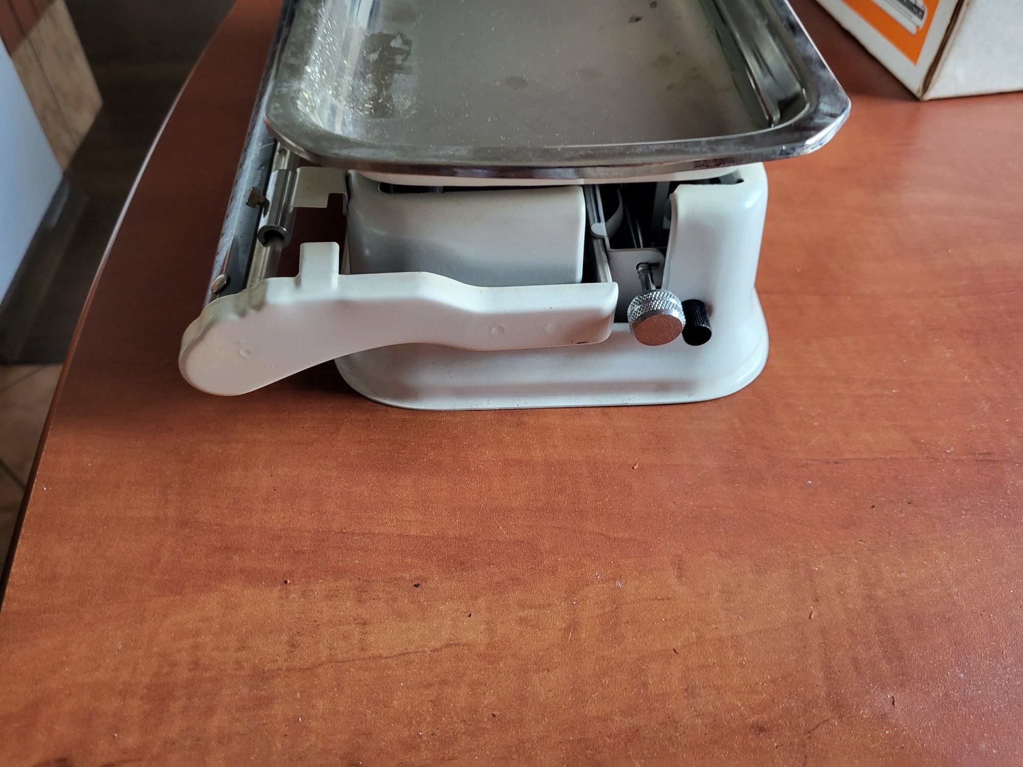 Waga kuchenna do 12kg.