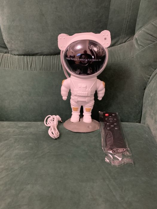 Нічник космонавт  ОПТ 12 шт Великий Астронавт - проектор зоряного неба