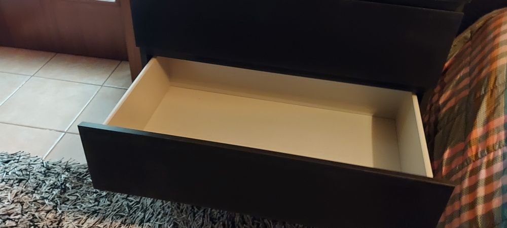 Camiseiro / cómoda  bom estado