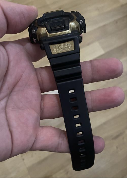 Casio G-Shock DW-8150 “Gundam”