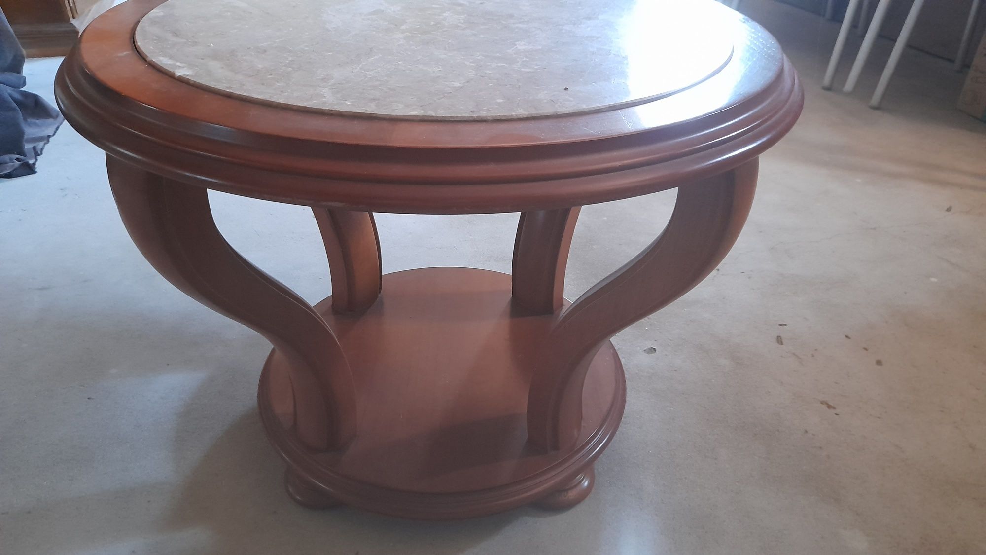 Mesa de centro em cerejeira