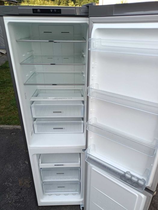 холодильник Whirlpool 2 метри Нержавійка