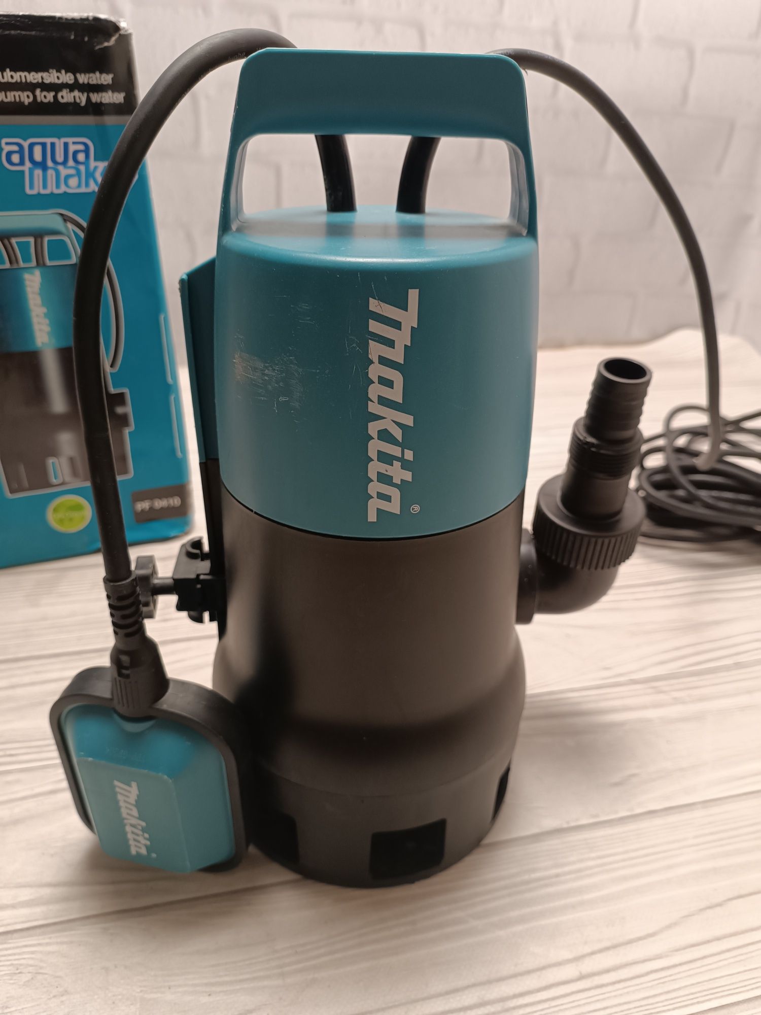 Makita PF0410 занурювальний насос