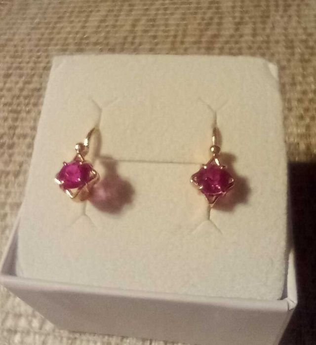 Piękne kolczyki złoto 585 z rubinem, kolczyki złote z rubinami