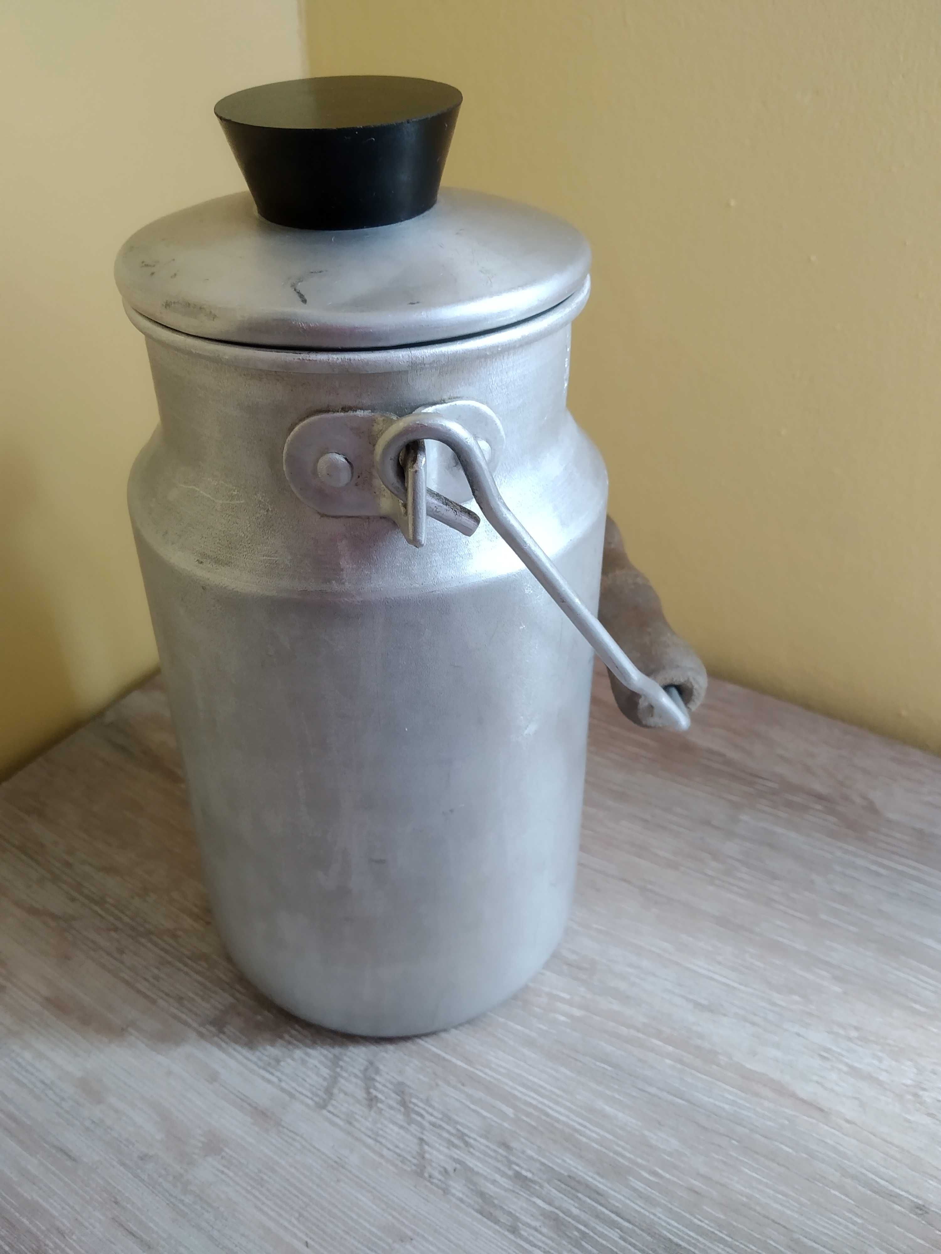 kanka z aluminium z czasów PRL