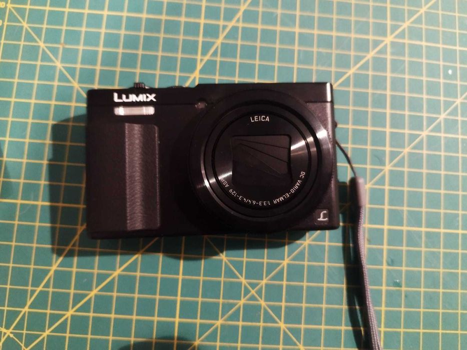 Câmara Panasonic Lumix TZ70 + Cartão 32GB