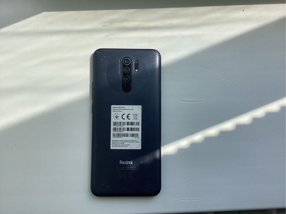 Продам телефон Xiaomi Redmi 9 3/32 6,53’