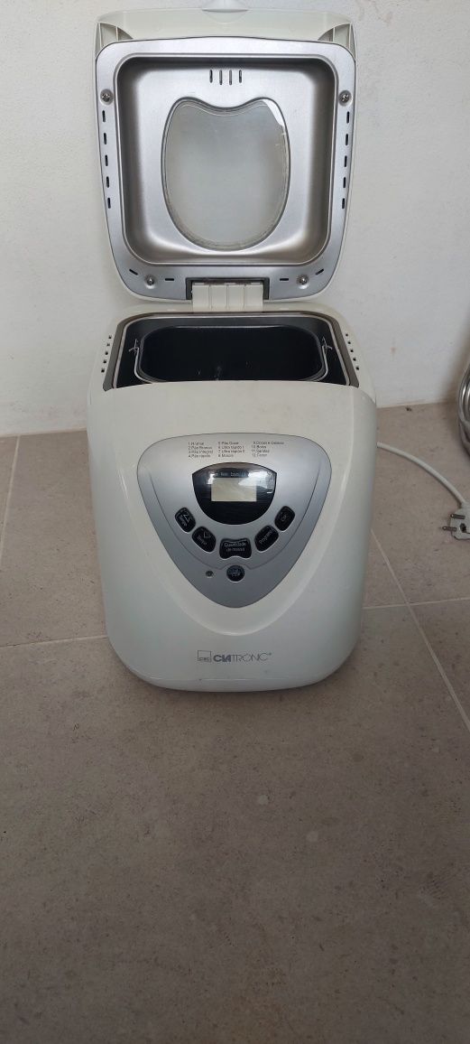 Máquina de Pão Clatronic