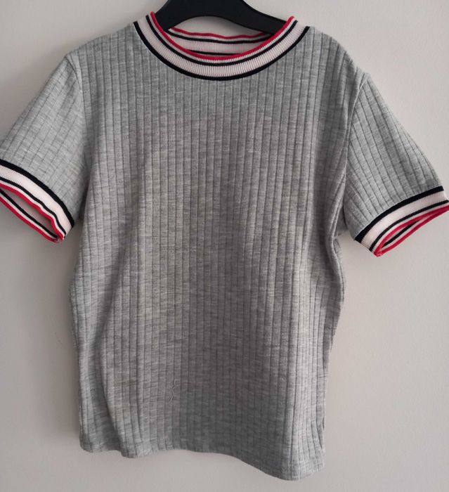 T-Shirt Bershka cinza