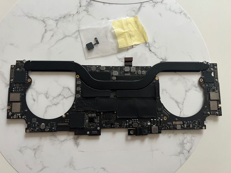MacBook Pro 16 2019 A2141 i9/32/2Tb/8Gb GPU/ материнська плата