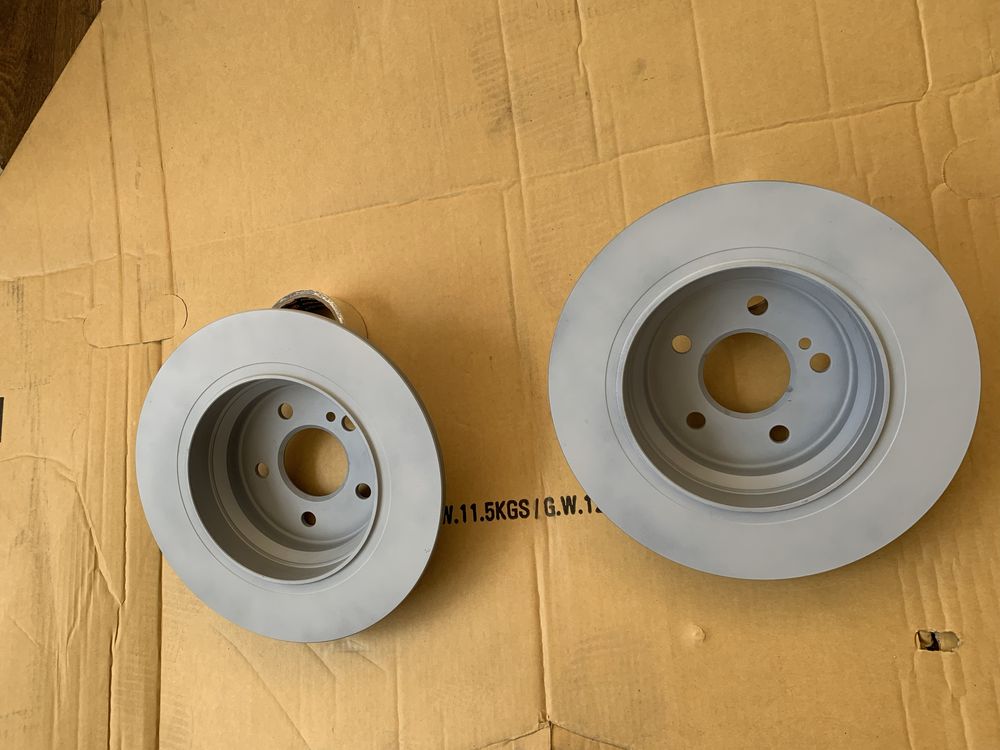 Тормозные диски задние Mersedes CLS 250, 220, W 221 S 212