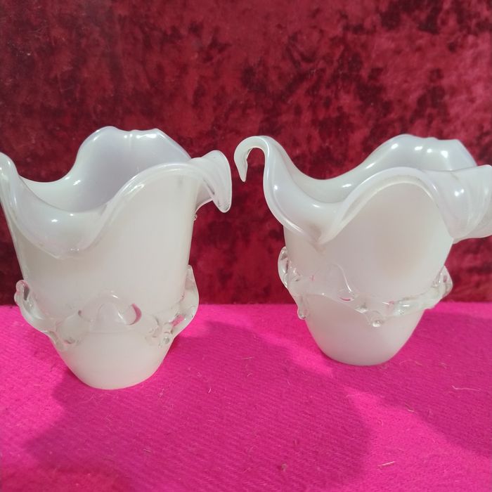 Два стеклянных плафона для люстры