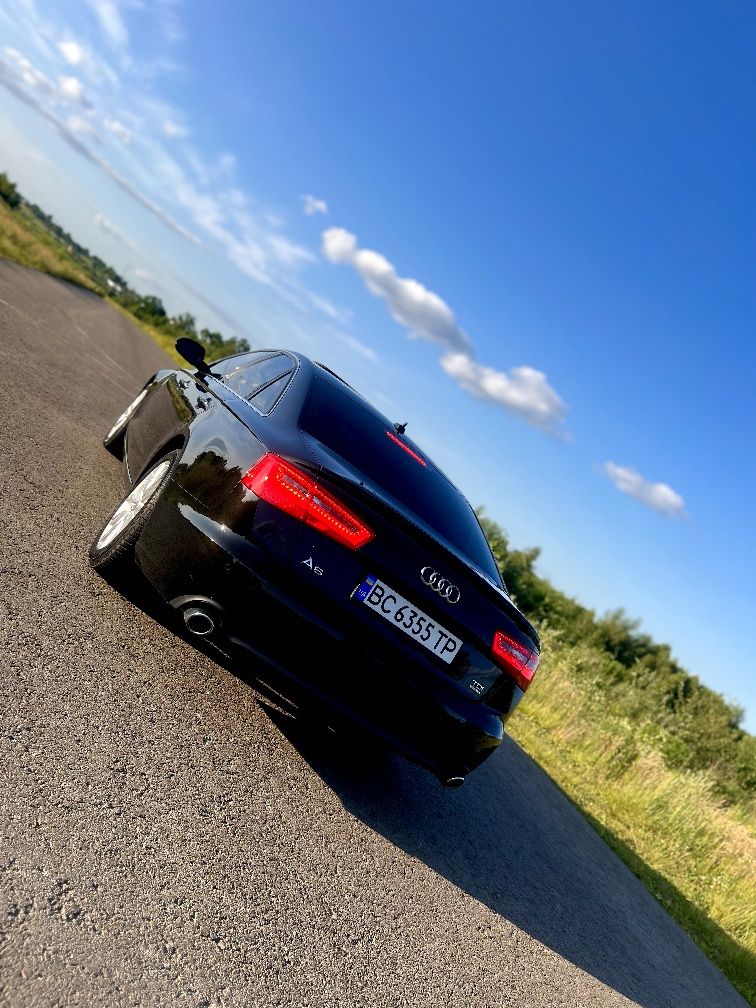 Продаю AUDI A6 .