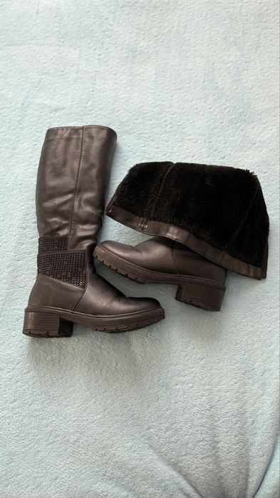 Чоботи жіночі дві пари 36 розмір