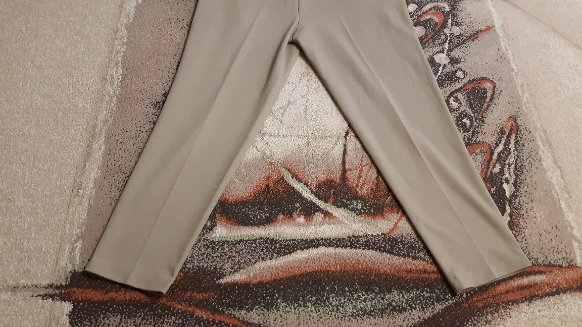 Spodnie Zara męskie.NOWE z metką za połowę ceny.Rozmiar 44.L-XL.