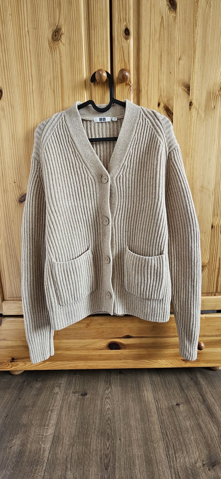 Sweterek, kardigan beżowy, Uniqlo, rozmiar S, 100% wełny