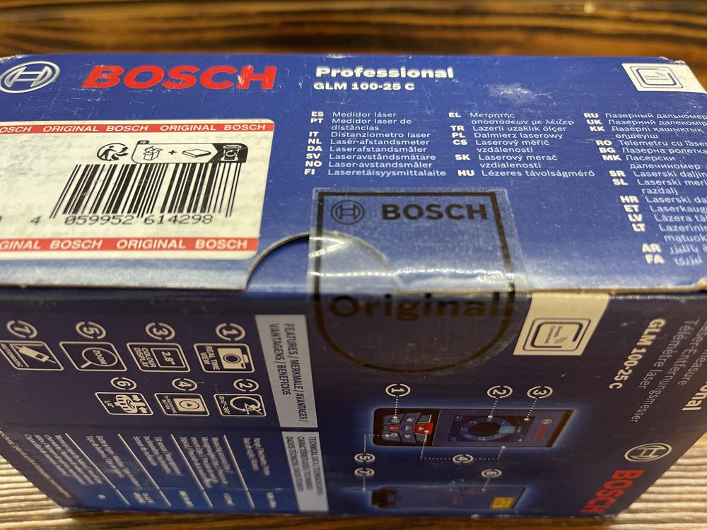 Лазерный дальномер Bosch Professional GLM 100-25 C с чехлом