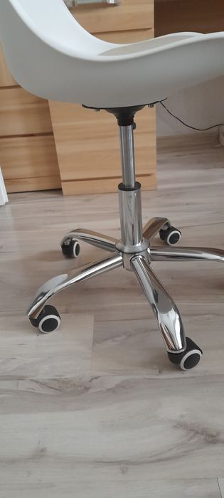 Krzesło obrotów do biurka