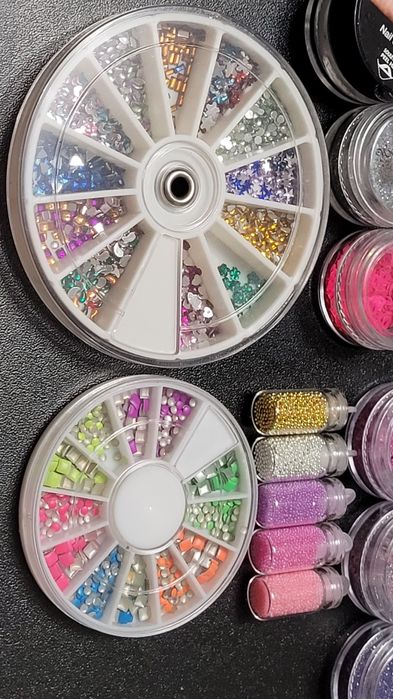 Zestaw ozdoby do paznokci brokat płatki kulki