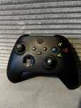 Oryginalny Czarny Pad do Xbox Series X / S / One Black Microsoft