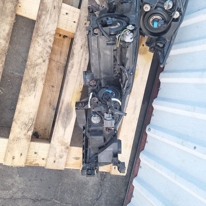 Lampa przód lewa I prawa Mazda 6 ll 08-12r UK